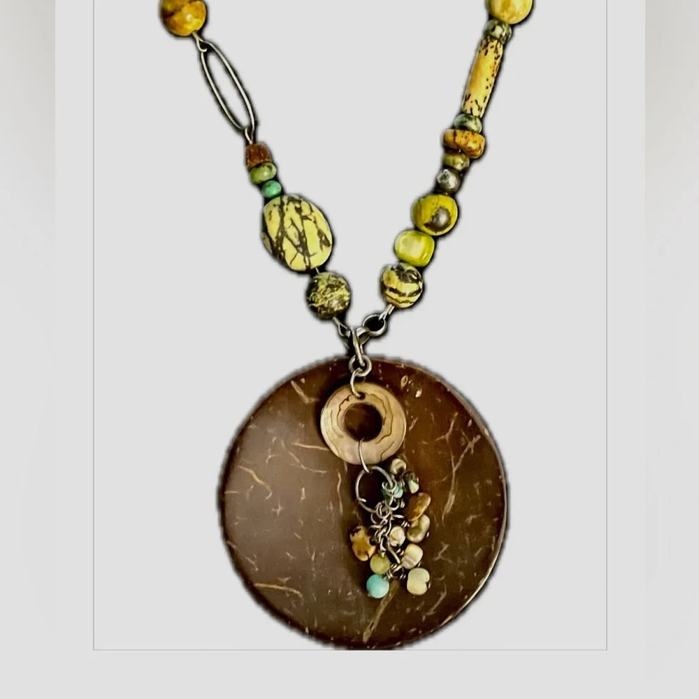 Silpada N1855 Reversible Kabkaban Howlite Coco Wood Bead Shell Necklace
